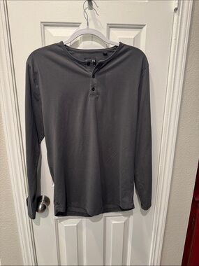 Cuts Clothing Men's Long Sleeve Henley - Charcoal Gray